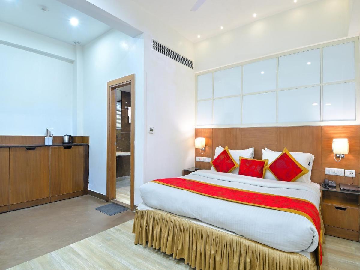 Hotel Hari Piorko - New Delhi Railway Station Exterior foto