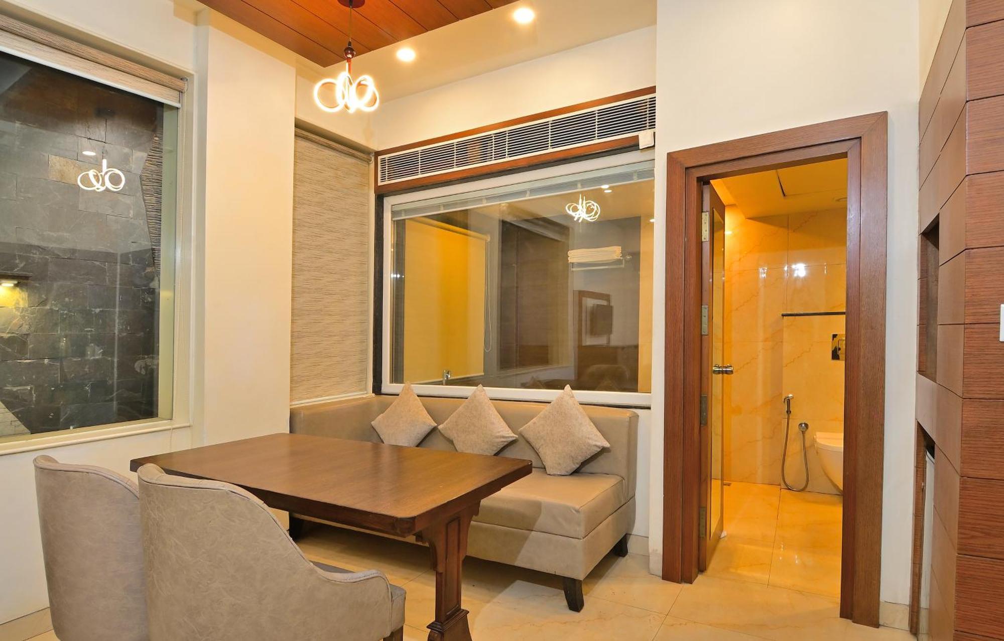 Hotel Hari Piorko - New Delhi Railway Station Exterior foto