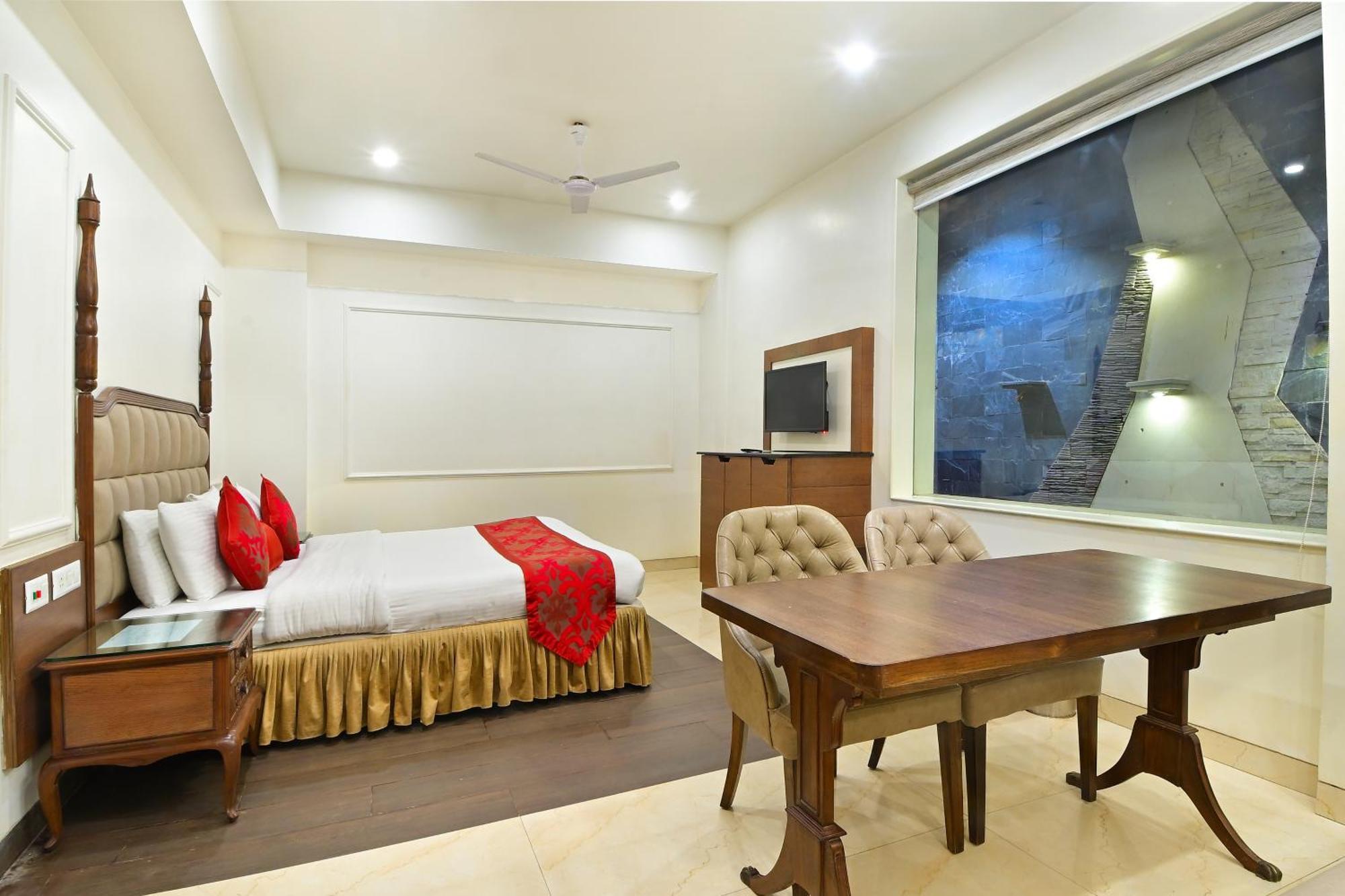 Hotel Hari Piorko - New Delhi Railway Station Exterior foto
