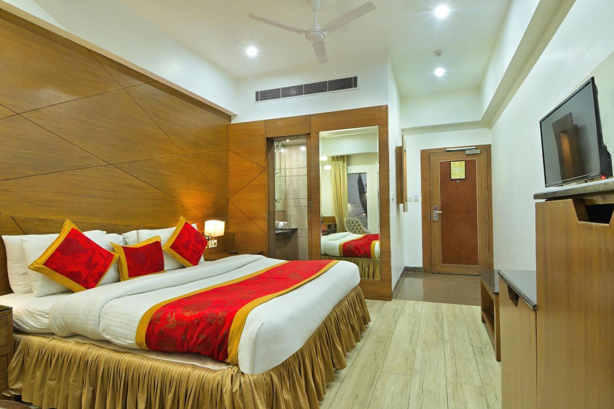Hotel Hari Piorko - New Delhi Railway Station Exterior foto